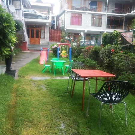 Отель Tourist Nest Old Manali Экстерьер фото