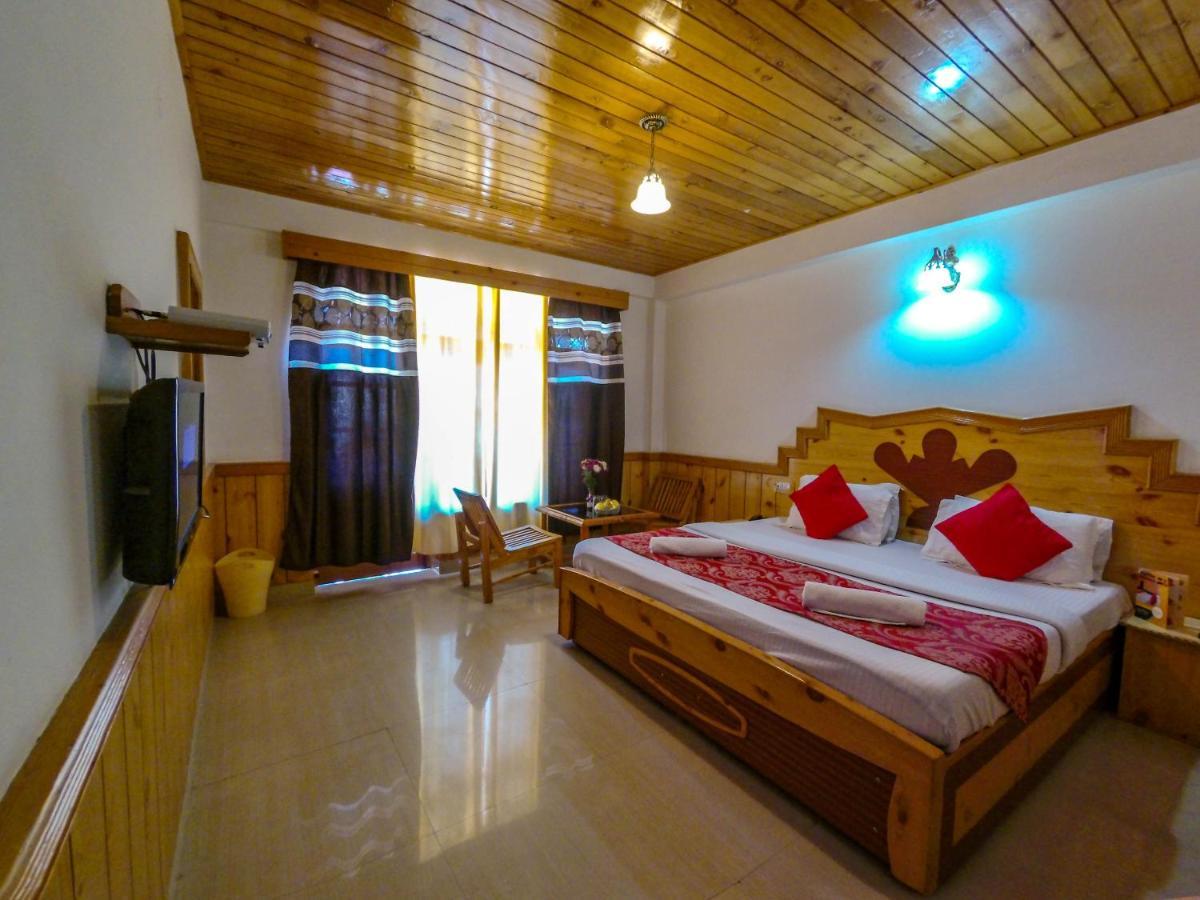 Отель Tourist Nest Old Manali Экстерьер фото